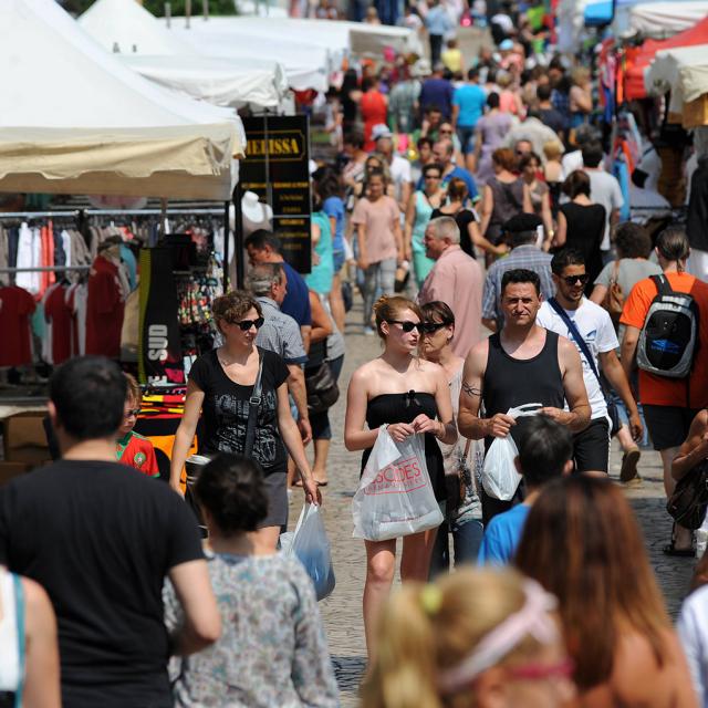 Braderie à Mont de Marsan